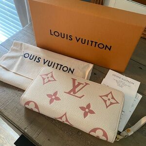 *Limited Edition* Louis Vuitton Wallet
